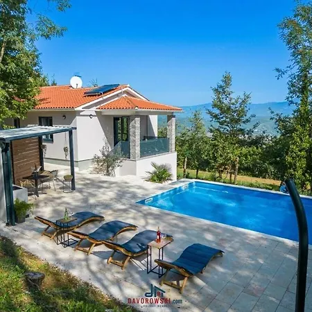 Insa Comfortable Hotel